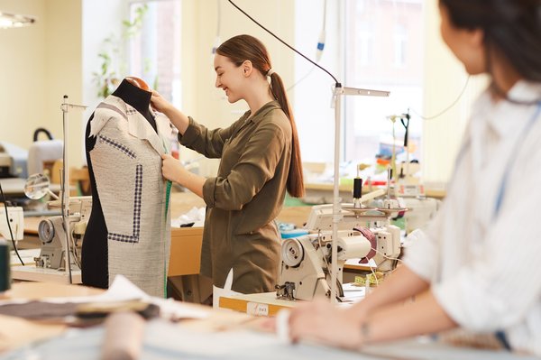 Bustes femme en lingerie : valorisez vos produits avec élégance